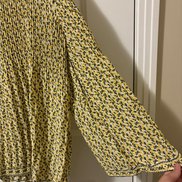Lemonprint chiffon top - Picture 3 of 4